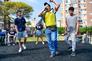 Actividades en plaza Juan Angel Silva por el día de las plazas