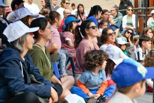 Actividades en el castillo del Parque Rodó por el día de las plazas