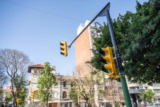 Nuevo semáforo en Bvar España y Pedro Fco. Berro Nuevo semáforo en Bvar España y Pedro Fco. Berro
