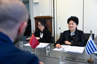 Visita de delegación de la ciudad de Chengdu, República Popular China a la Junta Departamental De Montevideo Visita de delegación de la ciudad de Chengdu, República Popular China a la Junta Departamental De Montevideo