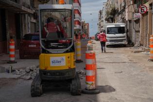 Avance de obras en calle Colon entre Reconquista y Sarandi , 31 de octubre de 2023