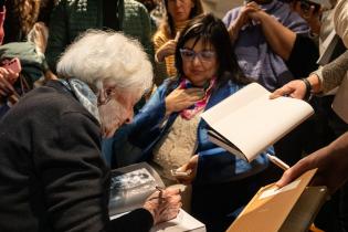 Presentación del libro de Ida Vitale en Cinemateca Uruguaya