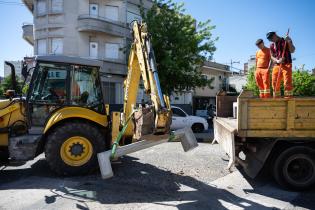 Renaturalización en avenida Bv. España y Obligado Renaturalización en avenida Bv. España y Obligado
