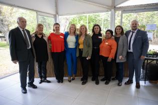 Visita de la intendenta Carolina Cosse al Centro De Rehabilitación de Adicciones Crea Vida Visita de la intendenta Carolina Cosse al Centro De Rehabilitación de Adicciones Crea Vida