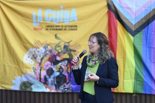 Actividad del laboratorio de activación de la economía del cuidado, La Cuida, en plaza de las Pioneras