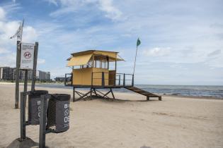 Inicio de temporada de guardavidas en la playa Pocitos