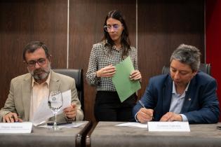 Firma de convenio con la FHCE : Plan Departamental de Turismo con perspectiva de desarrollo local