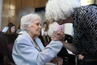 Declaración de Ciudadanas Ilustres a Magdalena Broquetas, Virginia Martínez y Elena Zaffaroni