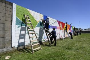 Mural por los 300 años de Montevideo en Cedel Casavalle