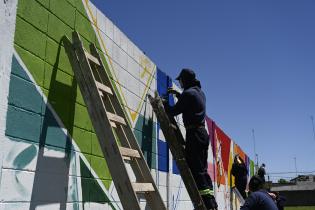 Mural por los 300 años de Montevideo en Cedel Casavalle