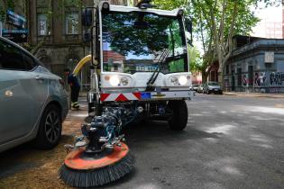 Tareas de limpieza con barredora en el Municipio B. Tareas de limpieza con barredora en el Municipio B , 23 de noviembre de 2023