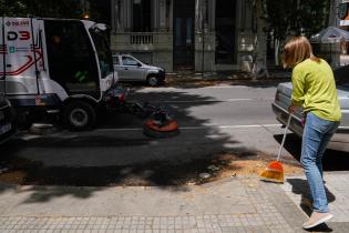 Tareas de limpieza con barredora en el Municipio B. Tareas de limpieza con barredora en el Municipio B , 23 de noviembre de 2023