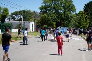 Peatonal barrial en el Municipio A , 23 de noviembre de 2023