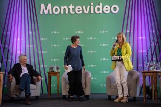 Intendenta Carolina Cosse participa de la declaración de Visitante Ilustre de Montevideo a Betsy Popkin