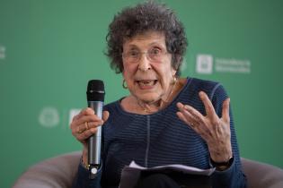 Declaración de Visitante Ilustre de Montevideo a Betsy Popkin Declaración de Visitante Ilustre de Montevideo a Betsy Popkin