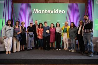 Intendenta Carolina Cosse participa de la declaración de Visitante Ilustre de Montevideo a Betsy Popkin