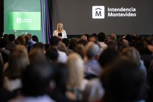 Intendenta Carolina Cosse participa de la rendición de tercer año de gestión con gabinete ampliado Intendenta Carolina Cosse participa de la rendición de tercer año de gestión con gabinete ampliado