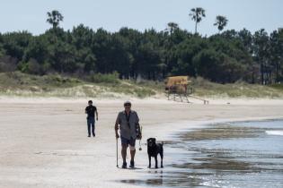 Tareas de limpieza en Playa Verde