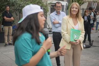 Entrega de sello Montevideo Más Verde a instituciones