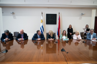  Intendenta de Montevideo Carolina Cosse firma convenio con ministro de Transporte José Luis Falero