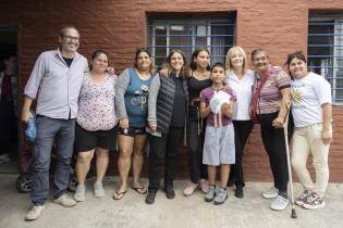 Encuentro con las vecinas y vecinos de 1º de Mayo Encuentro con las vecinas y vecinos de 1º de Mayo