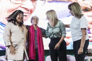 Declaración de Ciudadana Ilustre de Montevideo a Chela Fontora Declaración de Ciudadana Ilustre de Montevideo a Chela Fontora