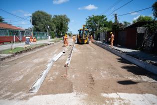 Avance de obras en la calle Cochabamba desde Mateo Cortés hasta Camino Maldonado