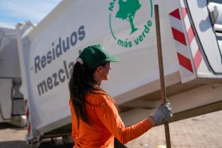 Recolección de residuos mezclados en la planta de clasificación 5 Bis de la usina de Felipe Cardoso