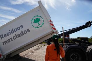 Recolección de residuos mezclados en la planta de clasificación 5 Bis de la usina de Felipe Cardoso Recolección de residuos mezclados en la planta de clasificación 5 Bis de la usina de Felipe Cardoso