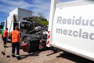 Recolección de residuos mezclados en la planta de clasificación 5 Bis de la usina de Felipe Cardoso Recolección de residuos mezclados en la planta de clasificación 5 Bis de la usina de Felipe Cardoso