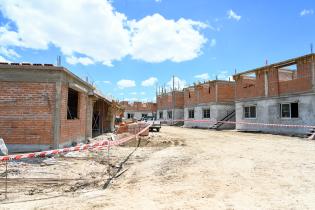 Intendenta Carolina Cosse recorre obras del proyecto de relocalización del asentamiento Santa María Eugenia Intendenta Carolina Cosse recorre obras del proyecto de relocalización del asentamiento Santa María Eugenia ,11 de diciembre de 2023