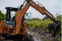 Trabajos de desobstrucción en el arroyo Pantanoso, 14 de diciembre  de 2023