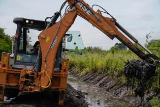 Trabajos de desobstrucción en el arroyo Pantanoso. Trabajos de desobstrucción en el arroyo Pantanoso, 14 de diciembre de 2023