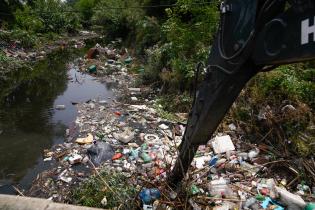 Trabajos de desobstrucción en el arroyo Pantanoso. Trabajos de desobstrucción en el arroyo Pantanoso, 14 de diciembre de 2023