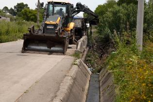 Trabajos de desobstrucción en el arroyo Pantanoso. Trabajos de desobstrucción en el arroyo Pantanoso, 14 de diciembre de 2023