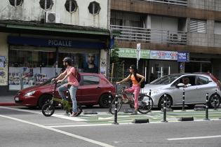 Ciclovía en Av. 18 de Julio y Juan Paullier Ciclovía en Av. 18 de Julio y Juan Paullier