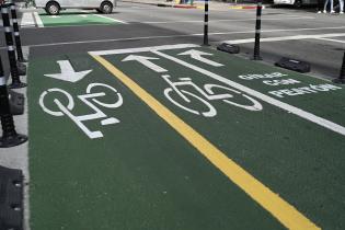 Ciclovía en Av. 18 de Julio y Juan Paullier Ciclovía en Av. 18 de Julio y Juan Paullier