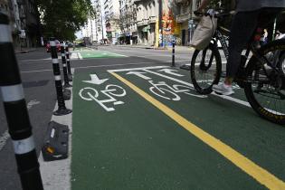 Ciclovía en Av. 18 de Julio y Juan Paullier Ciclovía en Av. 18 de Julio y Juan Paullier