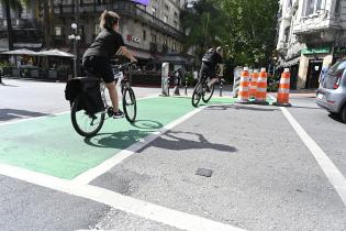 Ciclovía en Av. 18 de Julio y Carlos Quijano Ciclovía en Av. 18 de Julio y Carlos Quijano