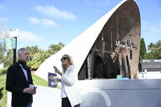 Inauguración de maquina productora de agua potable en el Teatro de Verano