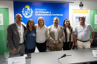 Intendenta Carolina Cosse participa de la firma de convenio entre el MVOT y la Intendencia de Montevideo