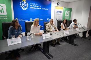 Intendenta Carolina Cosse participa de la firma de convenio entre el MVOT y la Intendencia de Montevideo