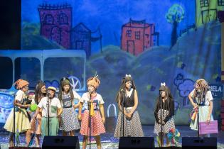 Encuentro de Carnaval de las Promesas en el teatro de Verano