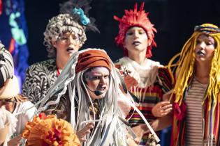 Encuentro de Carnaval de las Promesas en el teatro de Verano