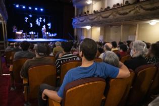 Todo bien mientras nos muramos por orden de ascendencia en el festival Montevideo de las Artes Todo bien mientras nos muramos por orden de ascendencia en el festival Montevideo de las Artes