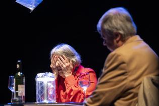 Todo bien mientras nos muramos por orden de ascendencia en el festival Montevideo de las Artes Todo bien mientras nos muramos por orden de ascendencia en el festival Montevideo de las Artes