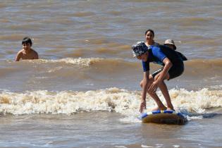 Escuela de Mar en playa Honda en el marco del programa Monteverano ,04 de enero de 2024