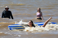 Escuela de Mar en playa Honda en el marco del programa Monteverano ,04 de enero de 2024