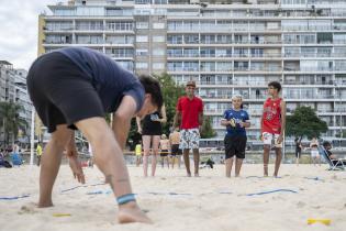 Actividades en playa Pocitos por el programa Monteverano