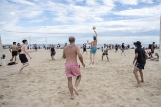 Actividades en playa Pocitos por el programa Monteverano